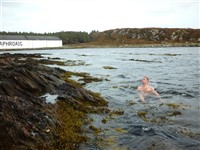 Badpojke p&aring; Laphroaig